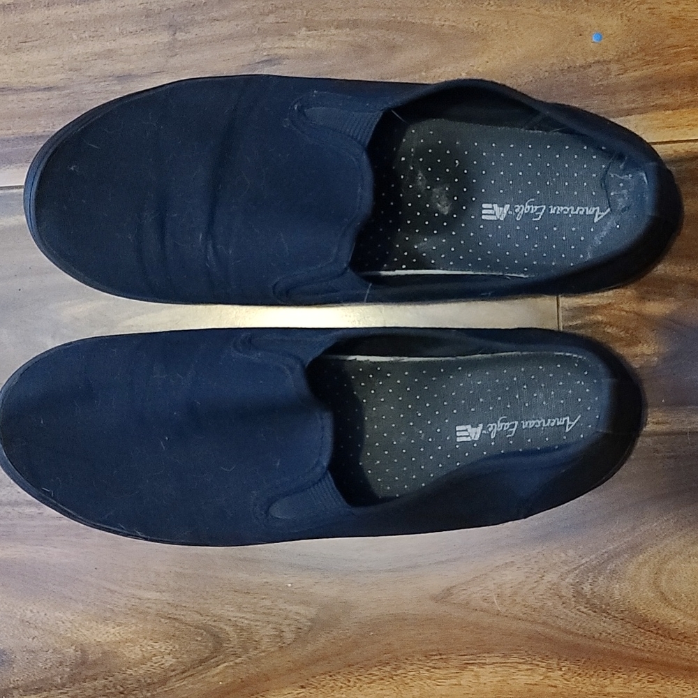 VGUC American Eagle Slip Ons size 9.5